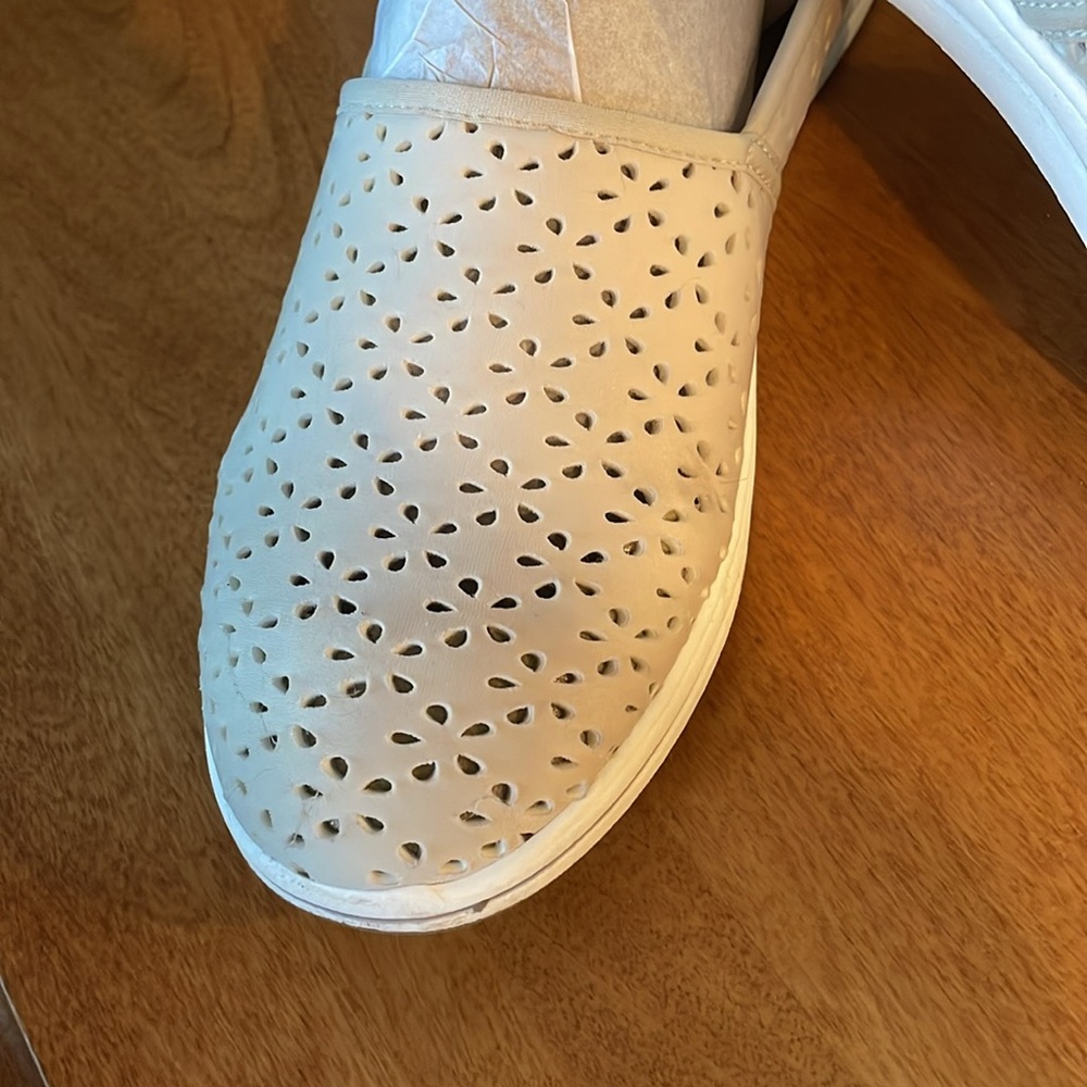 Clarks cloud steppers EUC beige slip on shoes - Picture 2 of 5